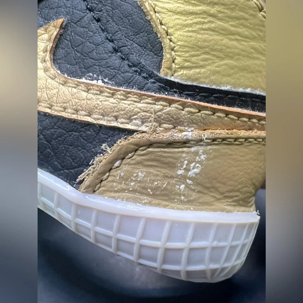 Nike - Baby Crib Shoes,Black and Gold High-Top Sneakers, Size:2C‎